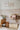 wand met decoratie op wand en vloer kamer Feline